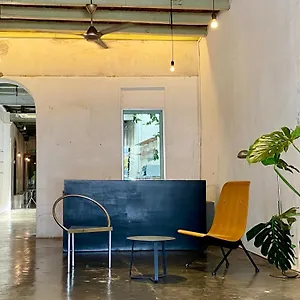 The Frame Guest house George Town