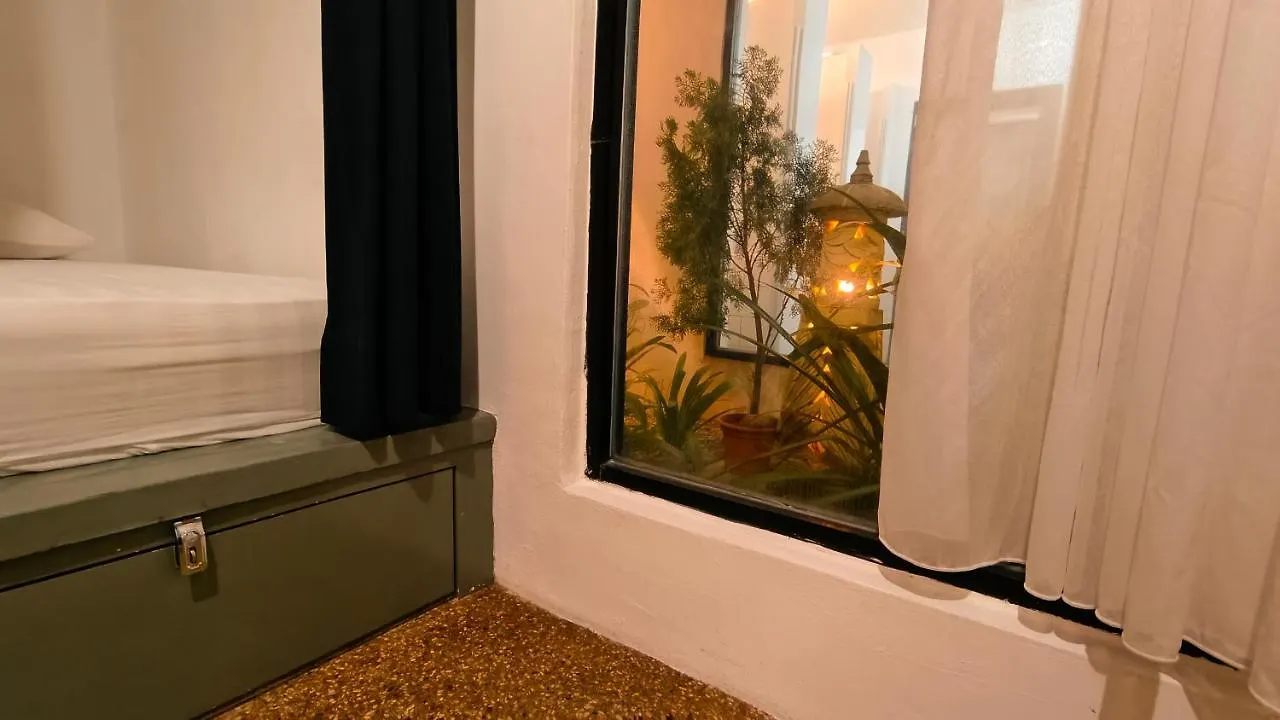 Beds In Garden Hostel Ipoh