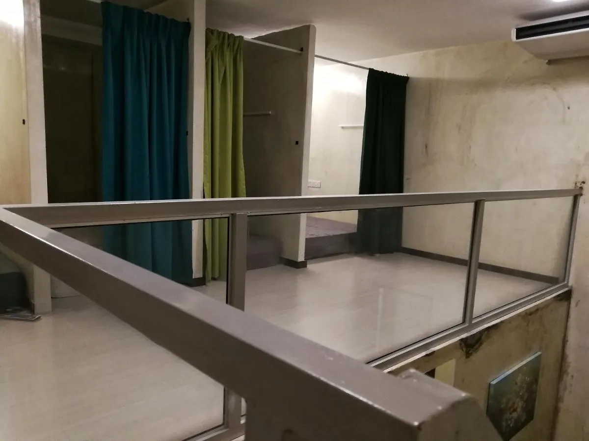 Beds In Garden Hostel Ipoh