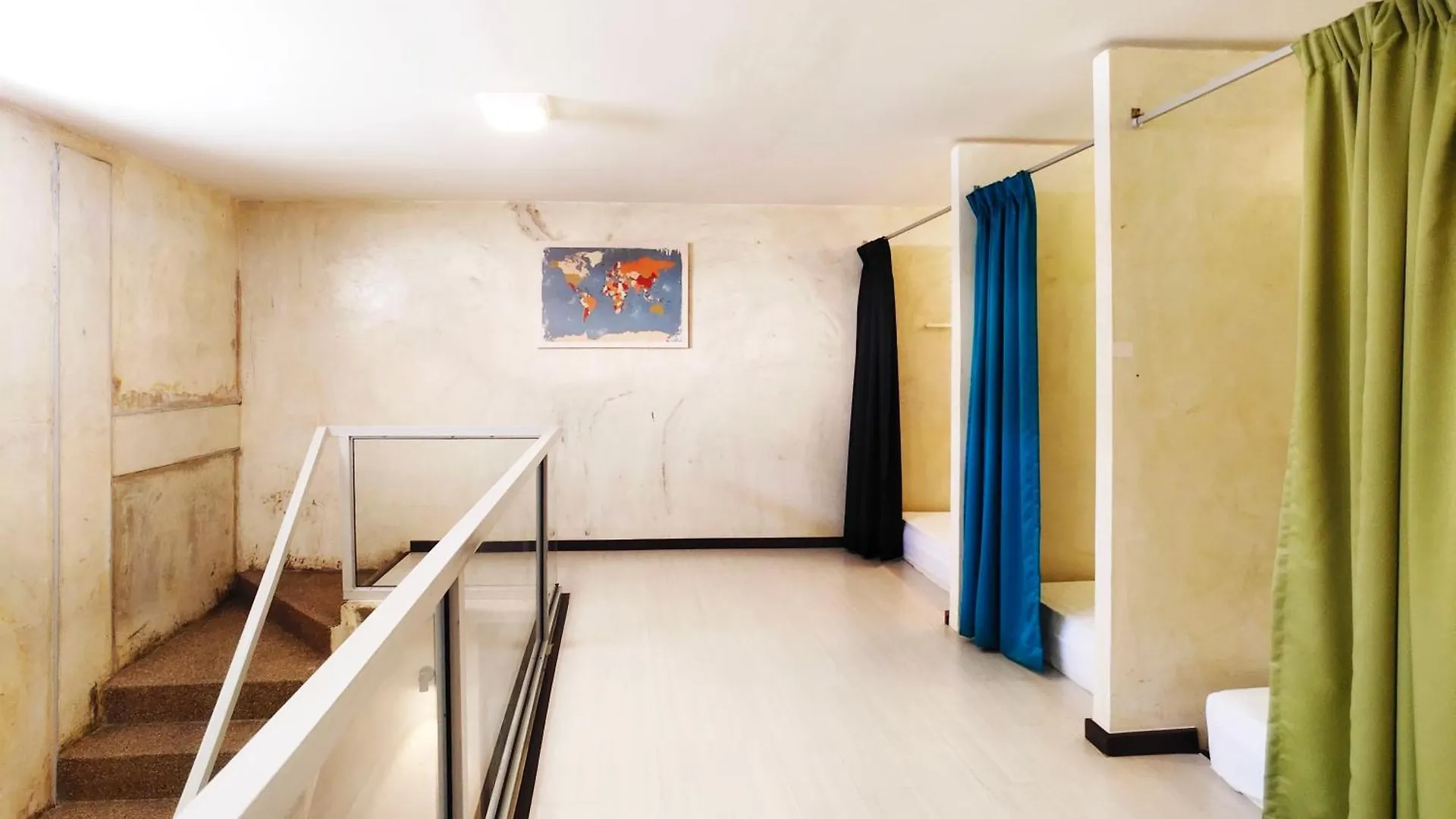 Beds In Garden Hostel Ipoh